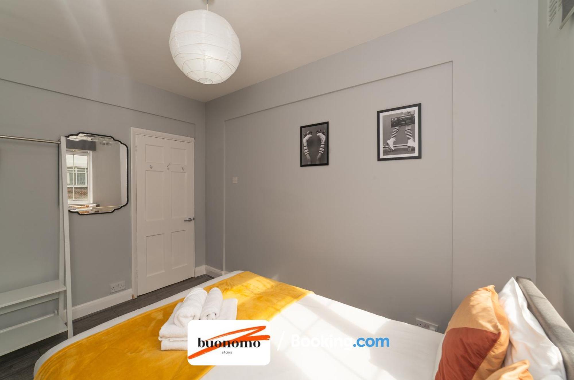 Two Bedroom Apartment By Buonomo Stays Short Lets & Serviced Accommodation With Balcony 伦敦 外观 照片