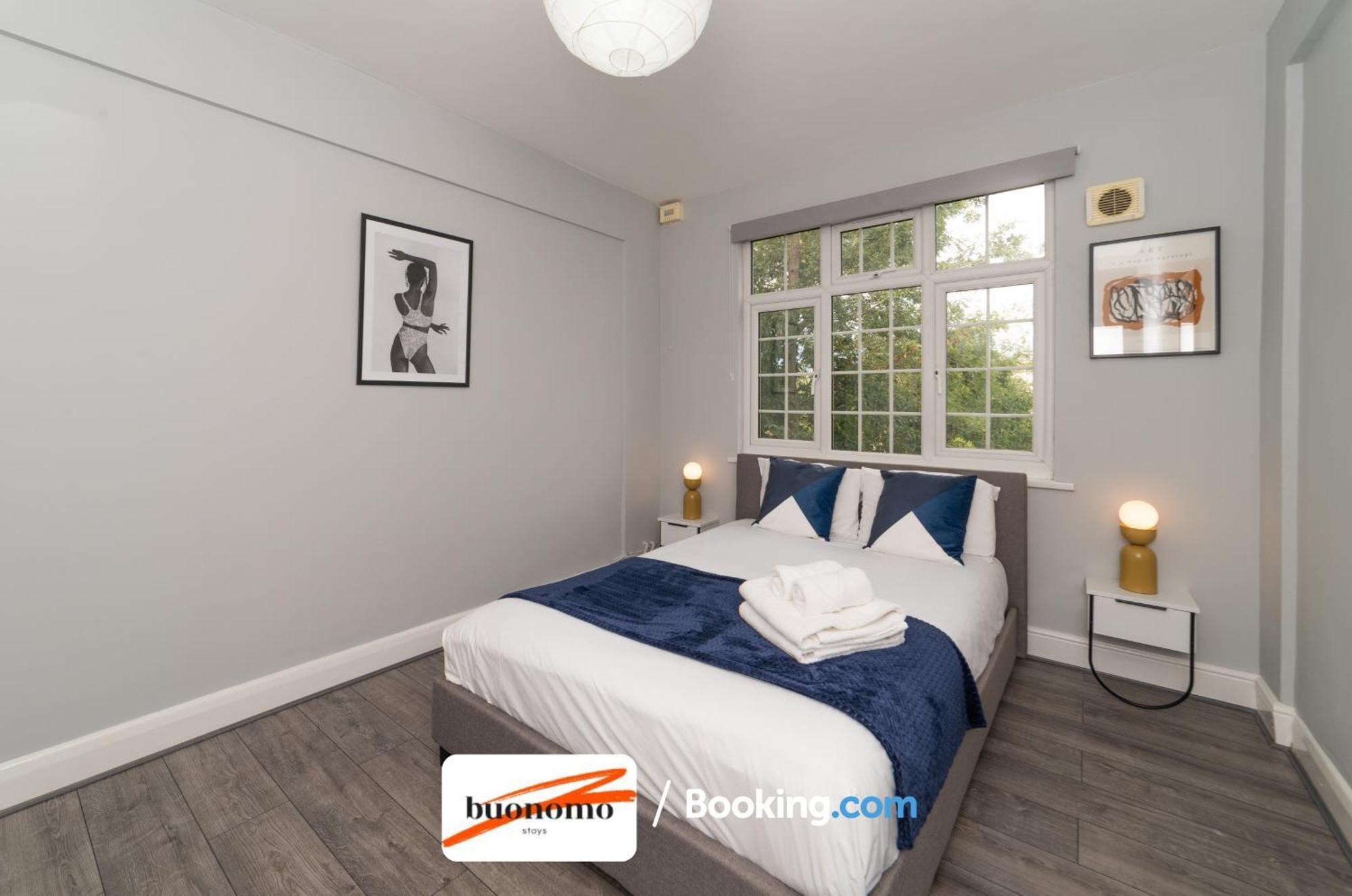 Two Bedroom Apartment By Buonomo Stays Short Lets & Serviced Accommodation With Balcony 伦敦 外观 照片