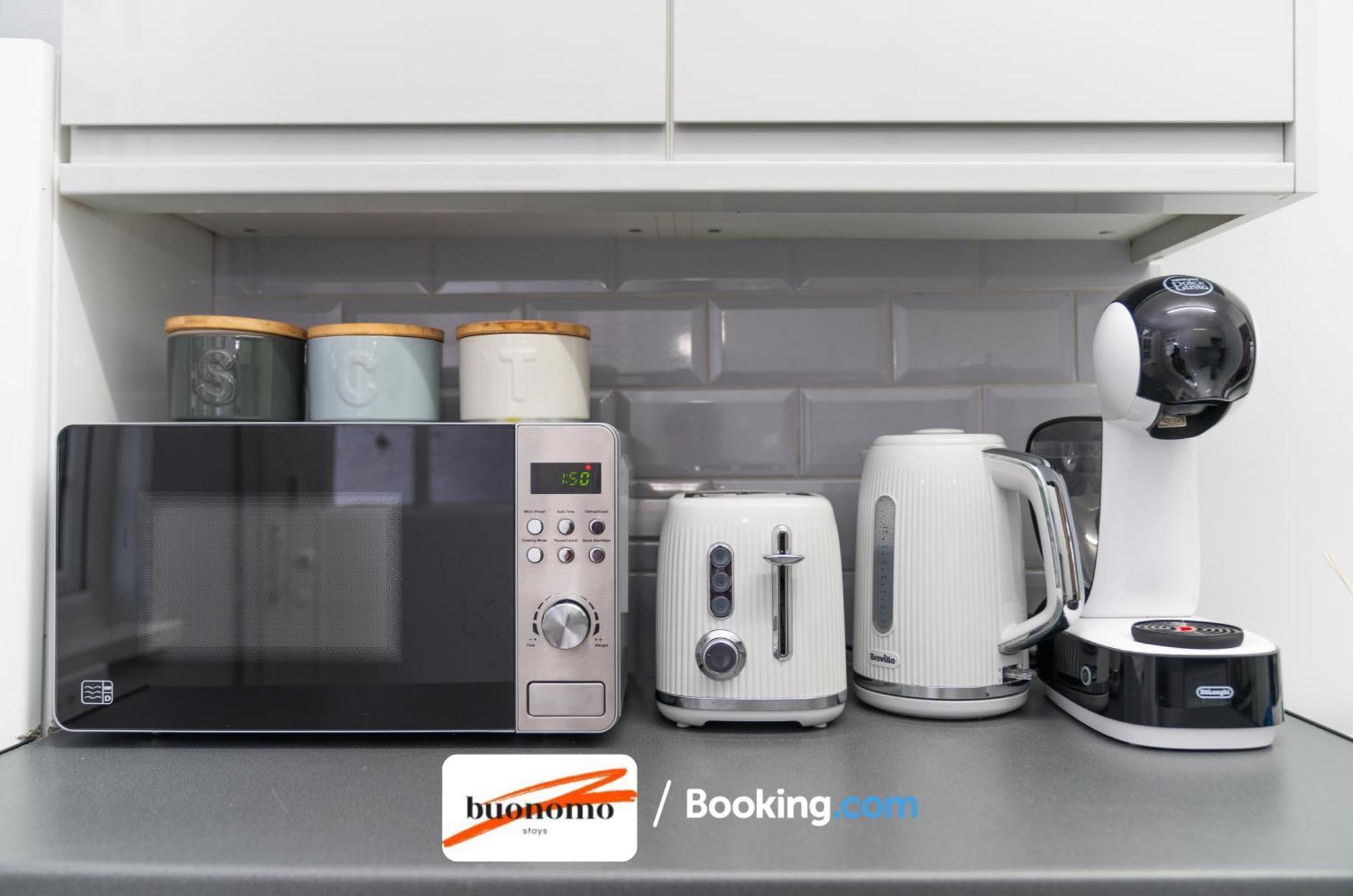 Two Bedroom Apartment By Buonomo Stays Short Lets & Serviced Accommodation With Balcony 伦敦 外观 照片