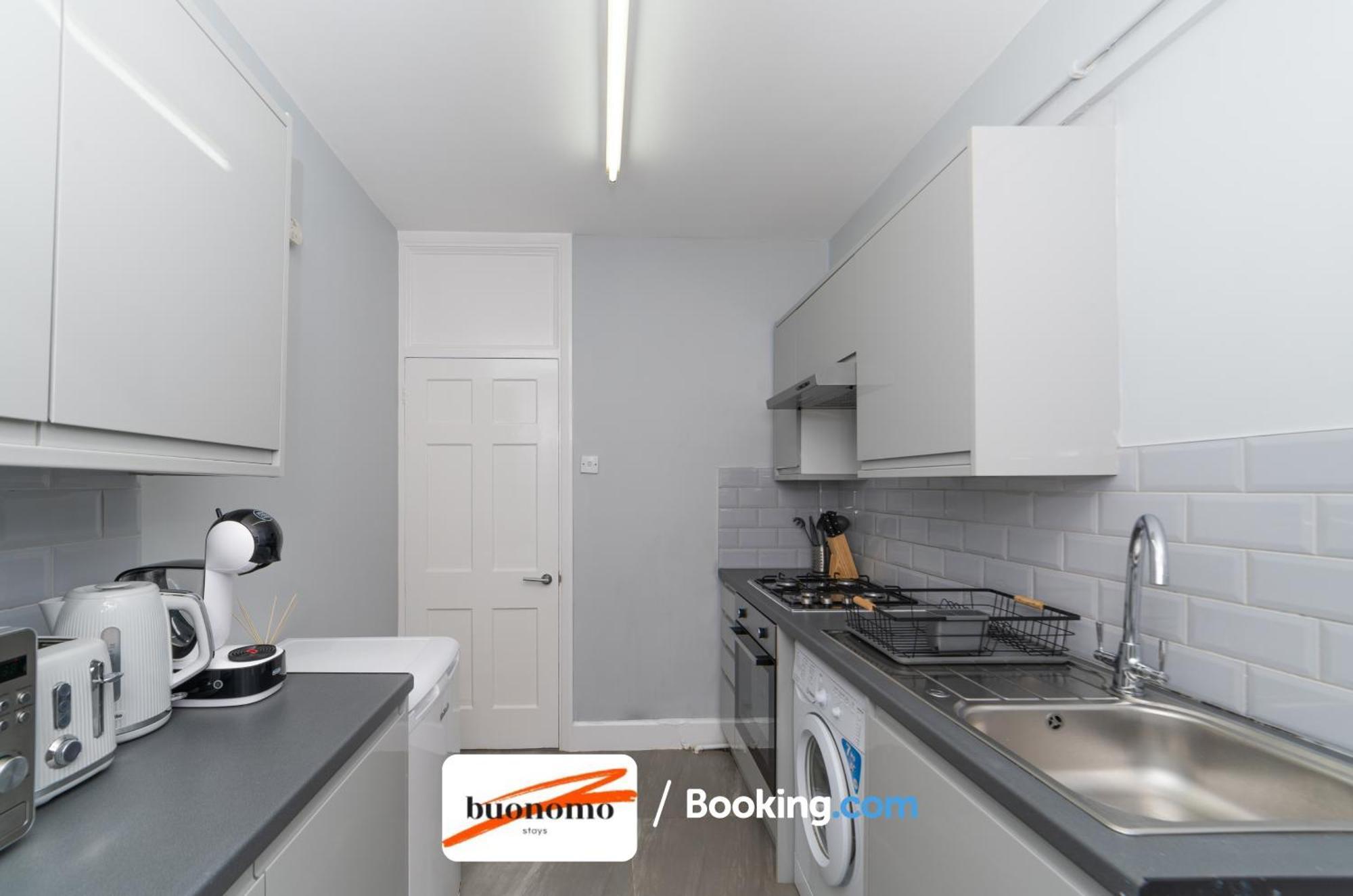 Two Bedroom Apartment By Buonomo Stays Short Lets & Serviced Accommodation With Balcony 伦敦 外观 照片
