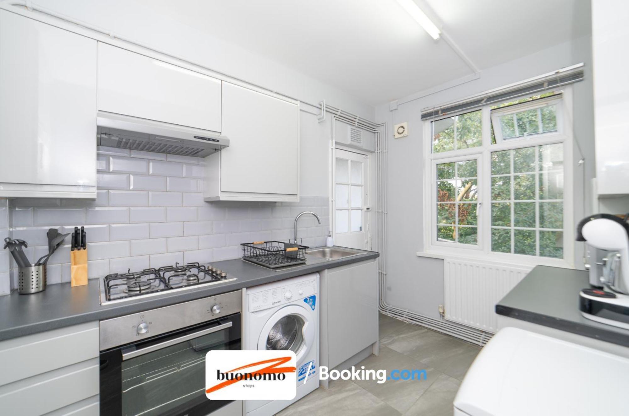 Two Bedroom Apartment By Buonomo Stays Short Lets & Serviced Accommodation With Balcony 伦敦 外观 照片